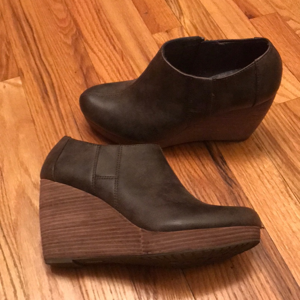 Dr. Scholls Brown Booties